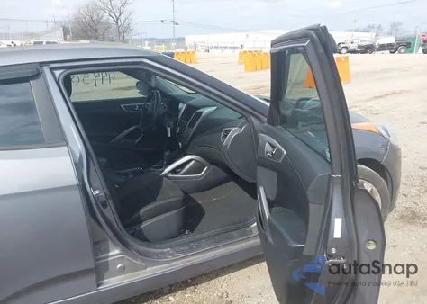 2013 Hyundai Veloster Base W/Black z USA, uszkodzony, nr VIN KMHTC6AD9DU118812